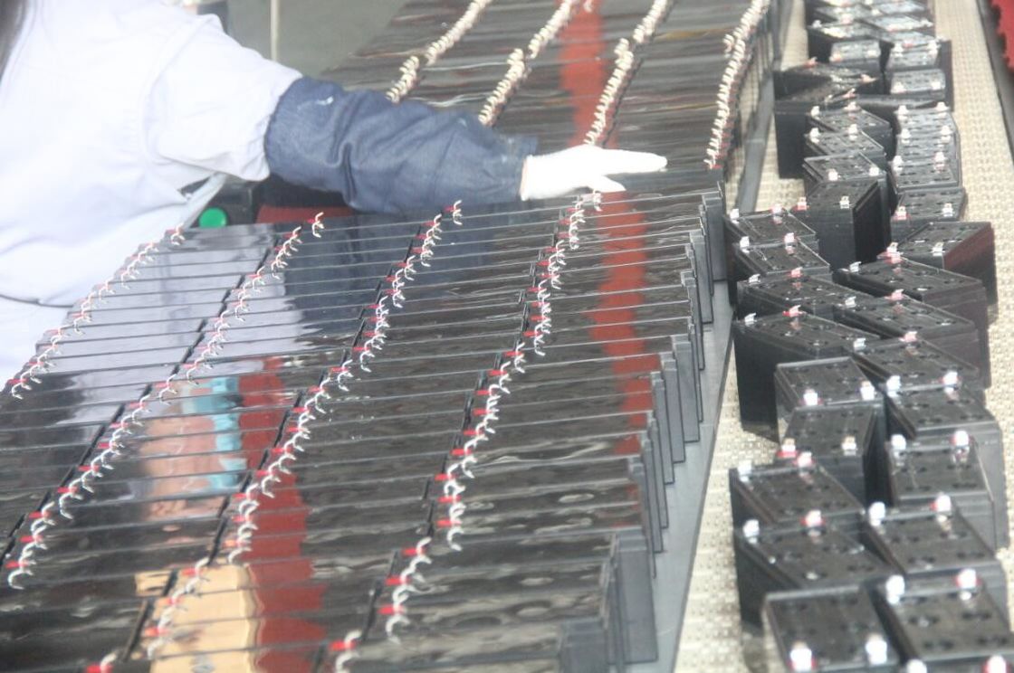 2.05kg weight sealed vrla battery 12v 7Ah for ups, telecom, alarm system and solar system application