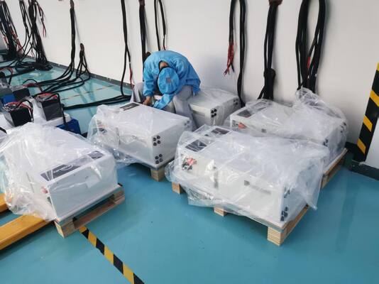 G TECH 51.2V 200Ah 10KWH Floor Stand ESS LiFePO4 Battery with 6000 Long Cycle Life for Residential Solar Energy Storage